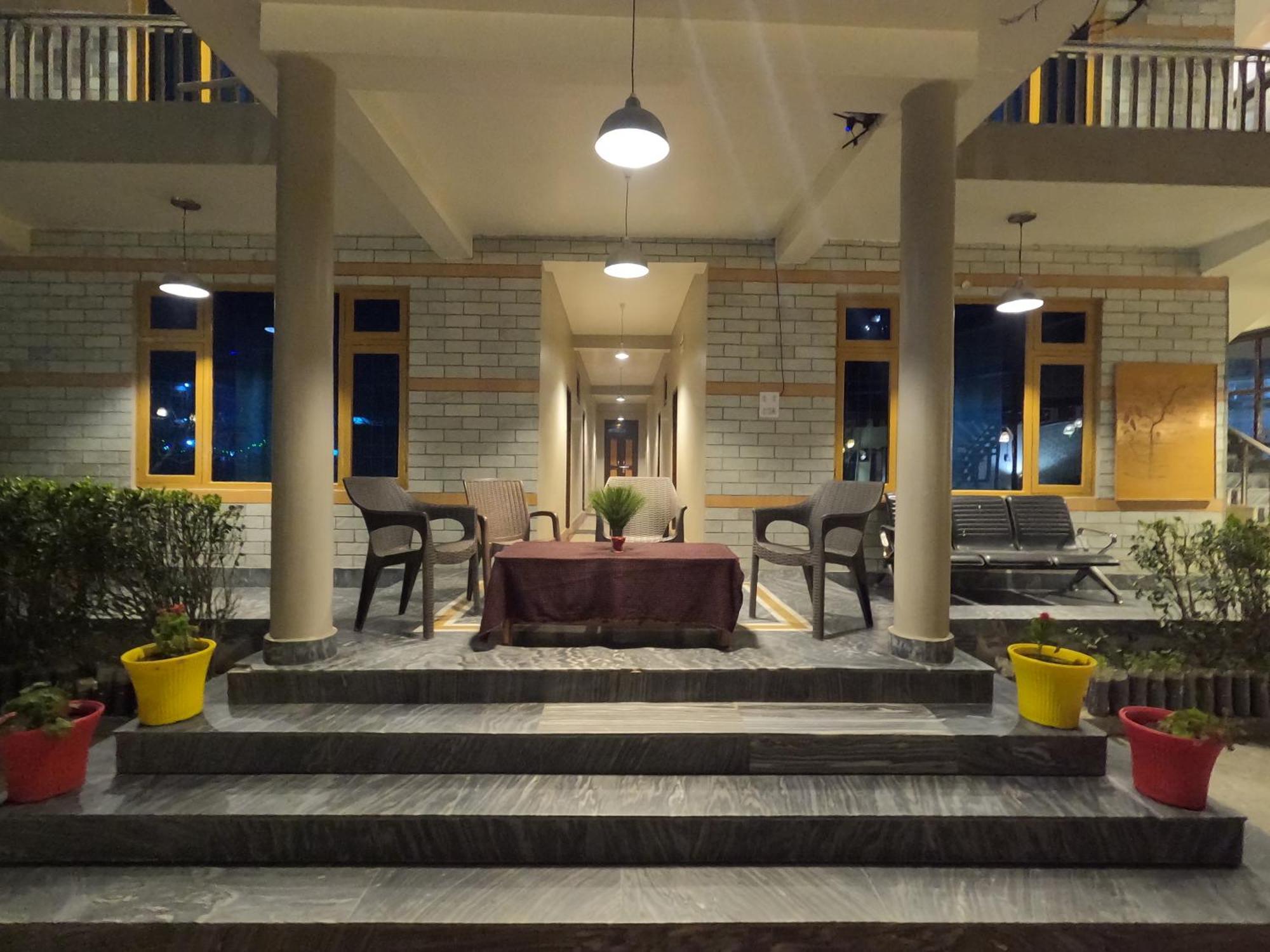 The Royal Orchard Kasol Hotel Exterior photo