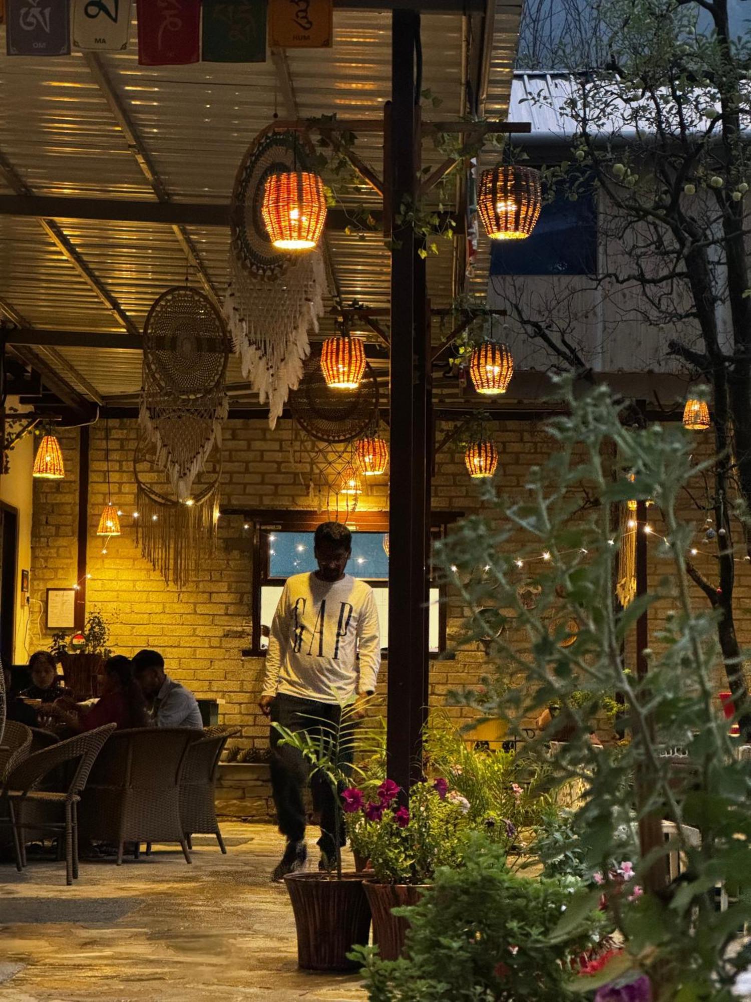 The Royal Orchard Kasol Hotel Exterior photo